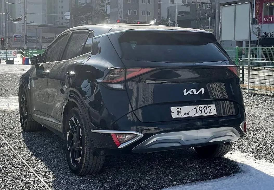 起亚发布全新狮跑sportage19款,10年起亚狮跑2.0手动四驱怎么样