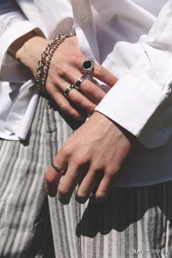 男人戒指：权力有多大，我就有多美