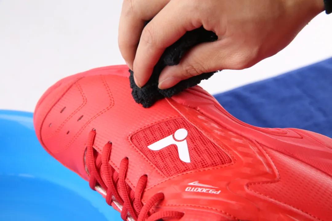 羽毛球鞋不穿时怎么保养,羽毛球鞋坏了有必要修吗