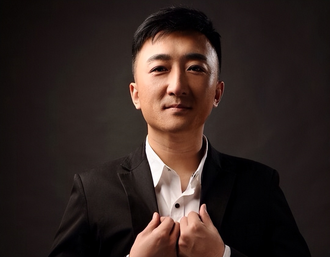 41岁男演员刘伯勋突发心梗去世,演员刘伯勋因心梗去世