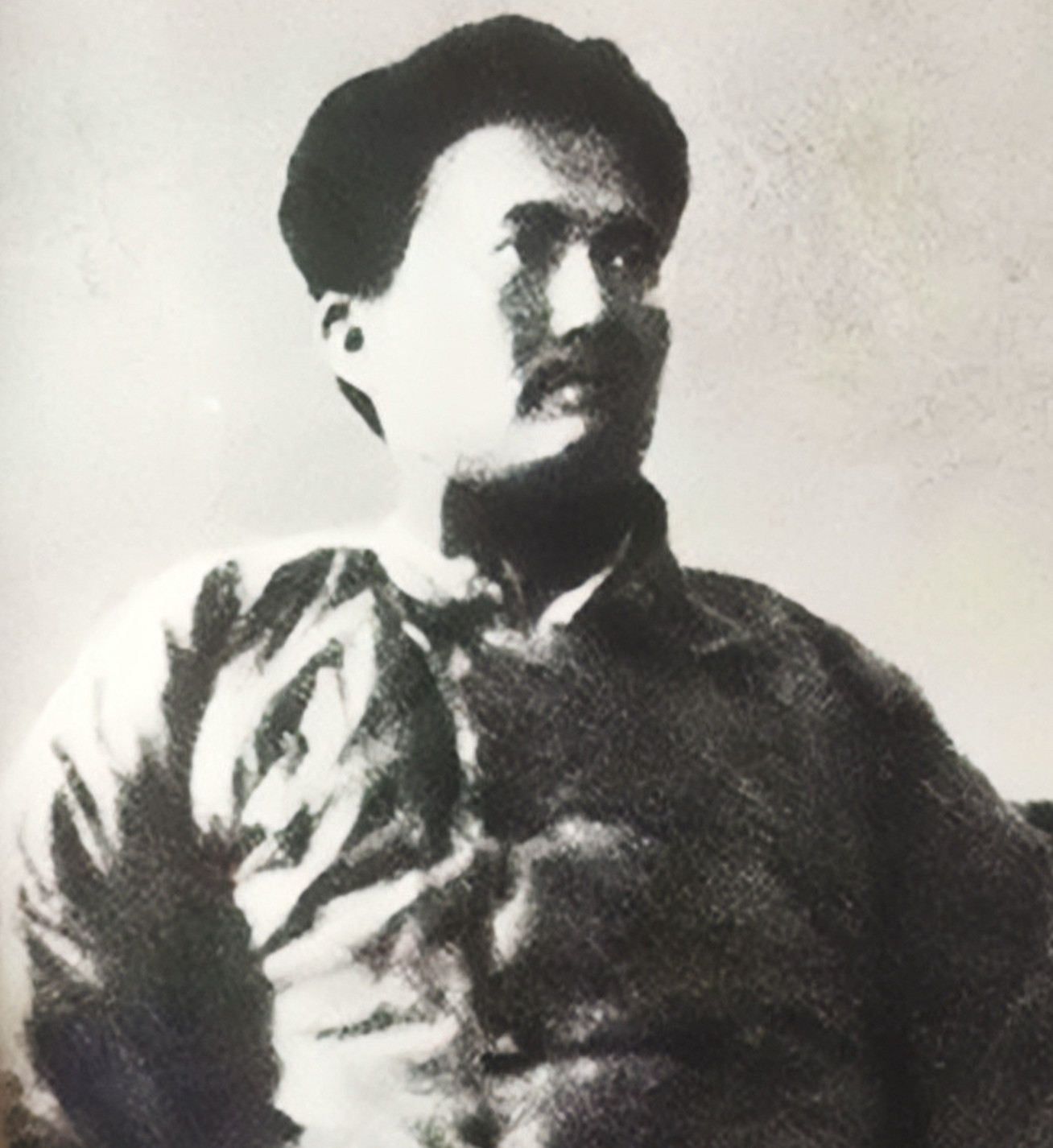 方志敏被捕内幕：为了100大洋和一个老婆，警卫员出卖了他的位置