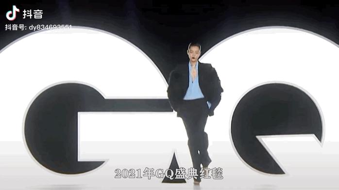 她的上位手段，值得逐字背诵