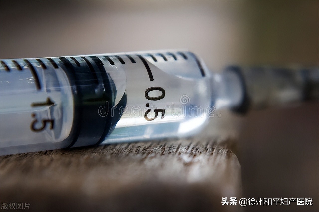 月经量少又黑是内分泌失调吗,月经量又黑又少是月经不调吗