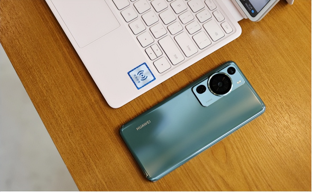 华为matebooke对比ipadpro2021,华为二合一笔记本matebooke最新