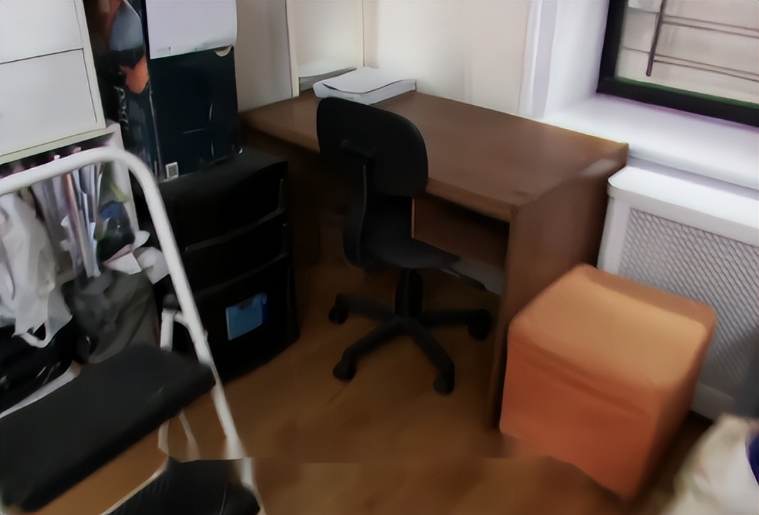 12年前哈佛毕业生为买房,厕纸反复用,棉袜穿成*袜丝**,买了几套房？