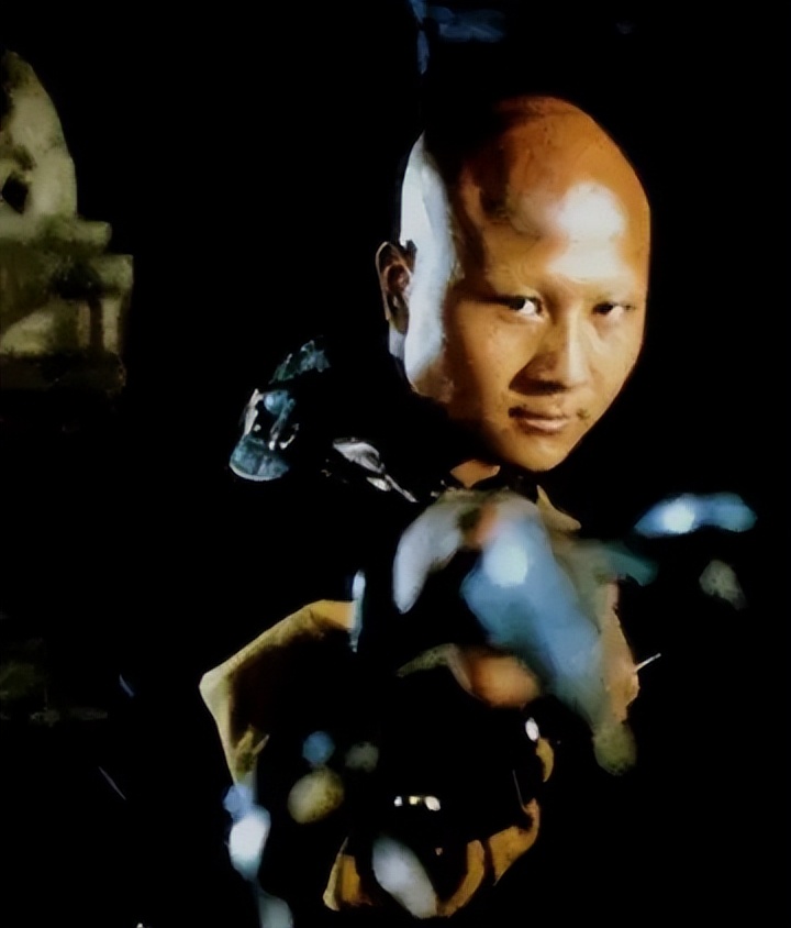 李连杰计春华对打视频,计春华打得过李连杰吗