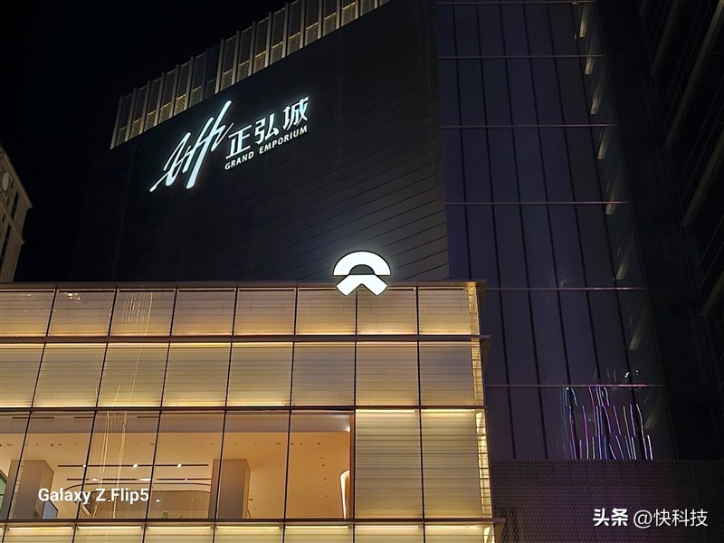 三星galaxyzflip防水测试,三星折叠手机zflip5防水吗