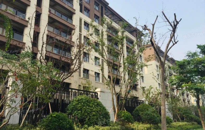 扬州2021房价下跌最惨名单,降价4000多业主砸售楼处