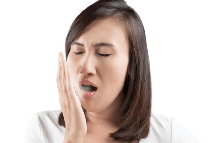 嘴巴有臭味怎么办最简单的方法,嘴巴总是有臭味怎么预防