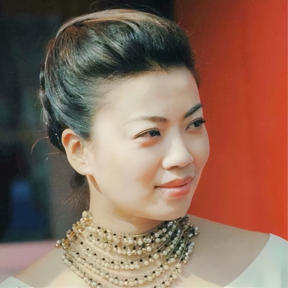 歌星张也吕继宏都是单身吗,歌唱家张也现实生活照片