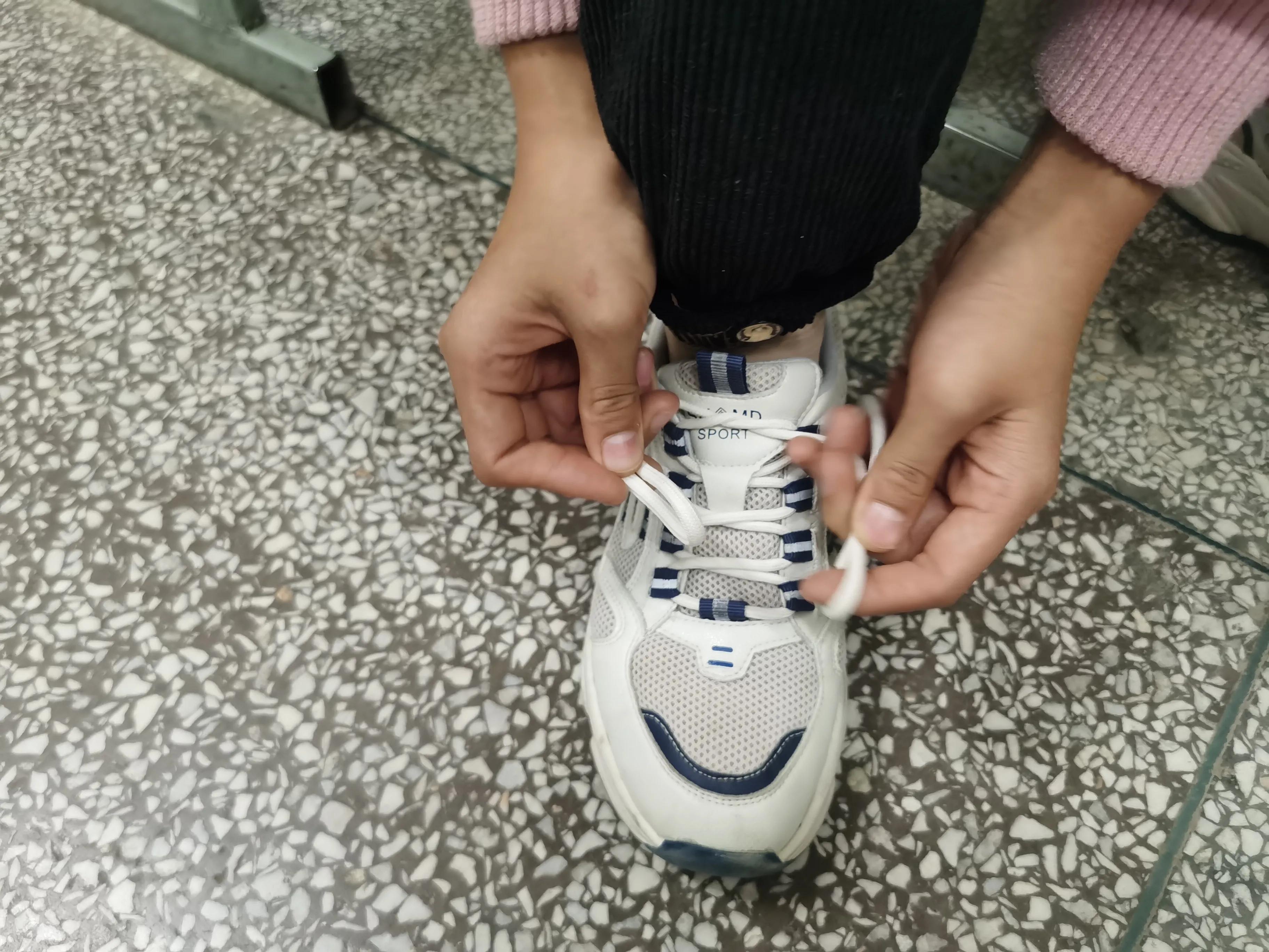 运动鞋鞋带怎么系不易开,运动鞋鞋带怎么系不会松掉