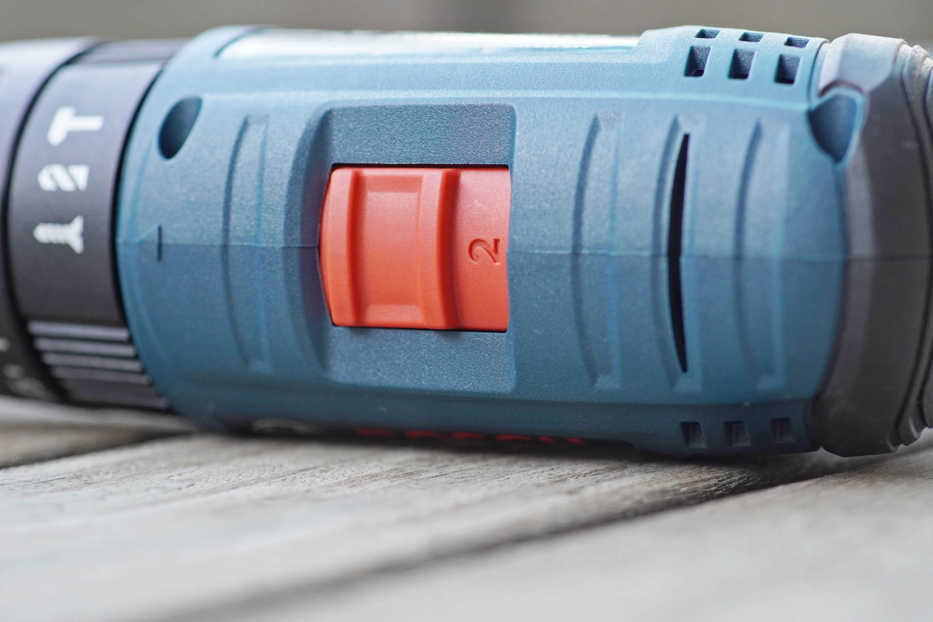 博世冲击钻安装钻头的方法,博世锂电冲击钻如何拆