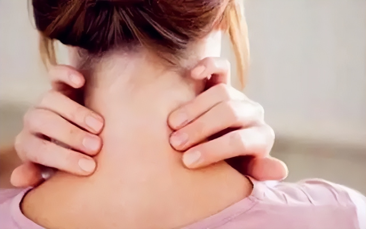 三伏灸专题一|颈椎病、老寒腿等不想再复发，顺天时灸，通则不痛