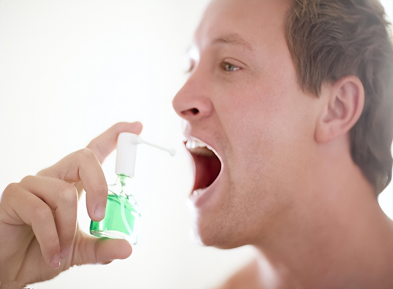 为什么不能刷牙而且嘴里有臭味,一张嘴就有臭味怎么刷牙都没用