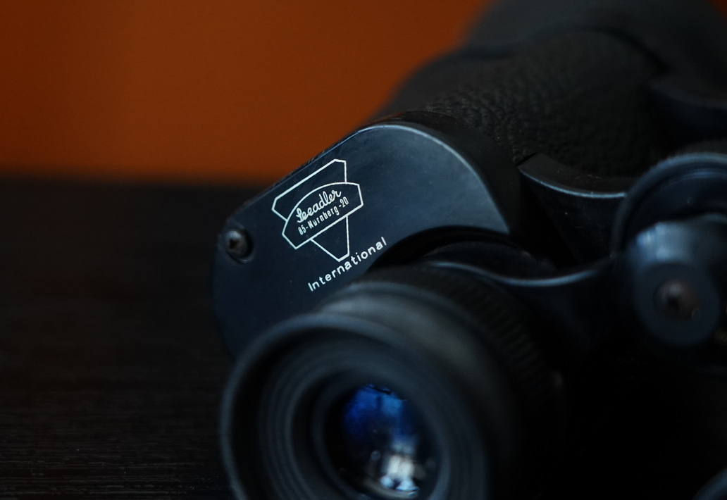 战争时期的老式军用望远镜,战争年代的18倍望远镜