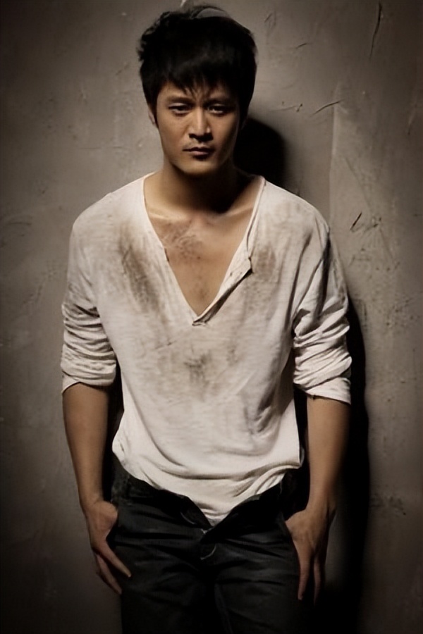 韩*歌国**手李尚恩女厕离奇身亡，死因惹人猜测