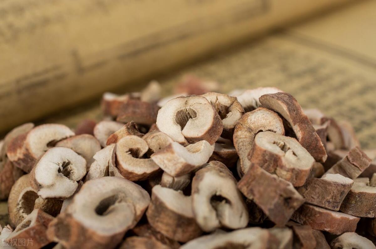 喝活血化瘀的中药可以祛斑吗,活血化瘀可以祛除雀斑吗