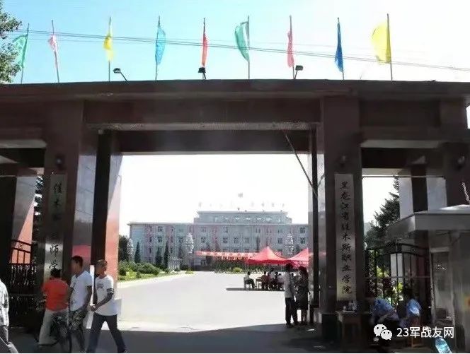 中国人民解放军第二十六训练基地,中国人民解放军原33师炮兵团视频