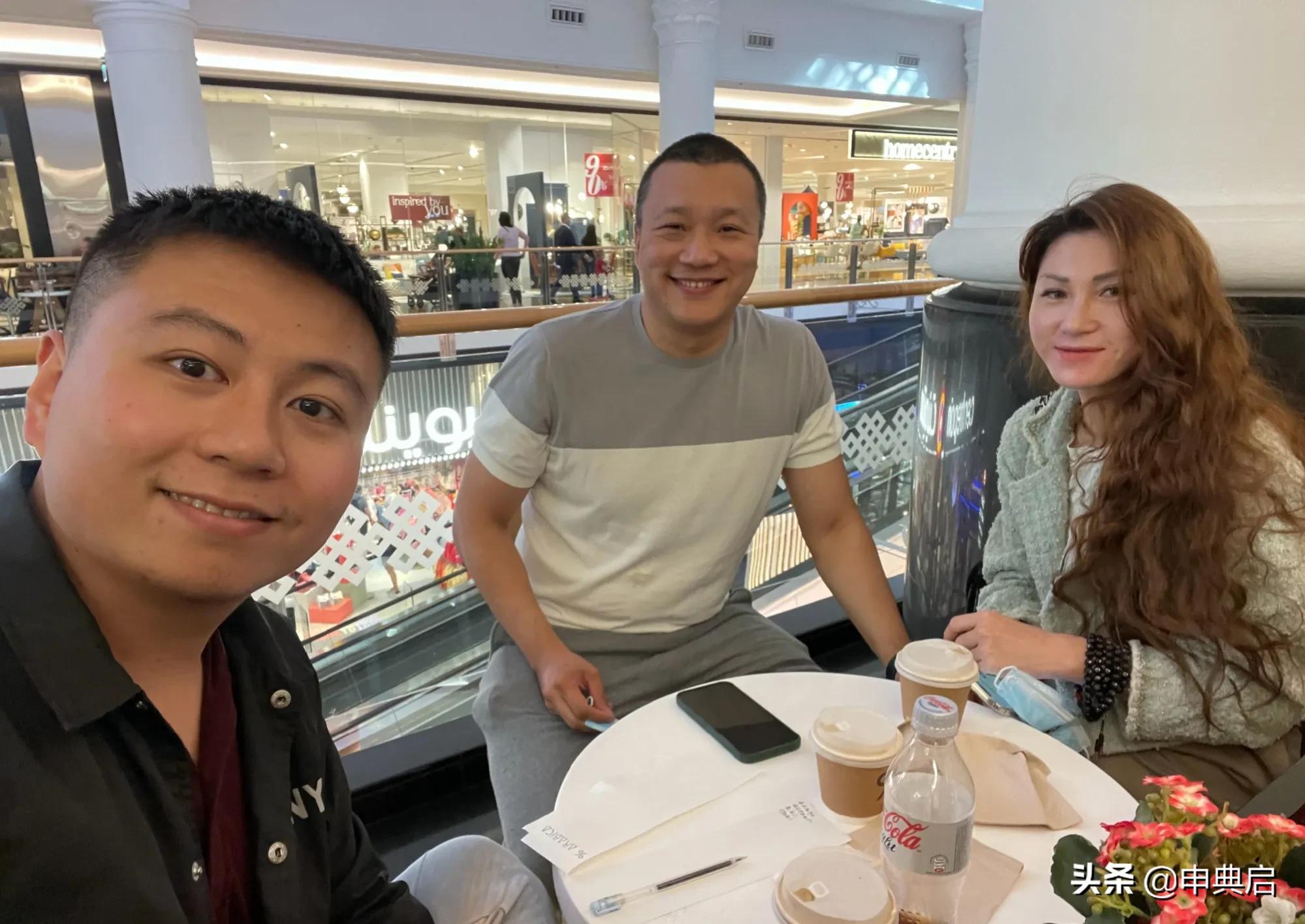 迪拜的中国代购鼻祖小颖,入坑深似海,“我和代购圈会保持距离”