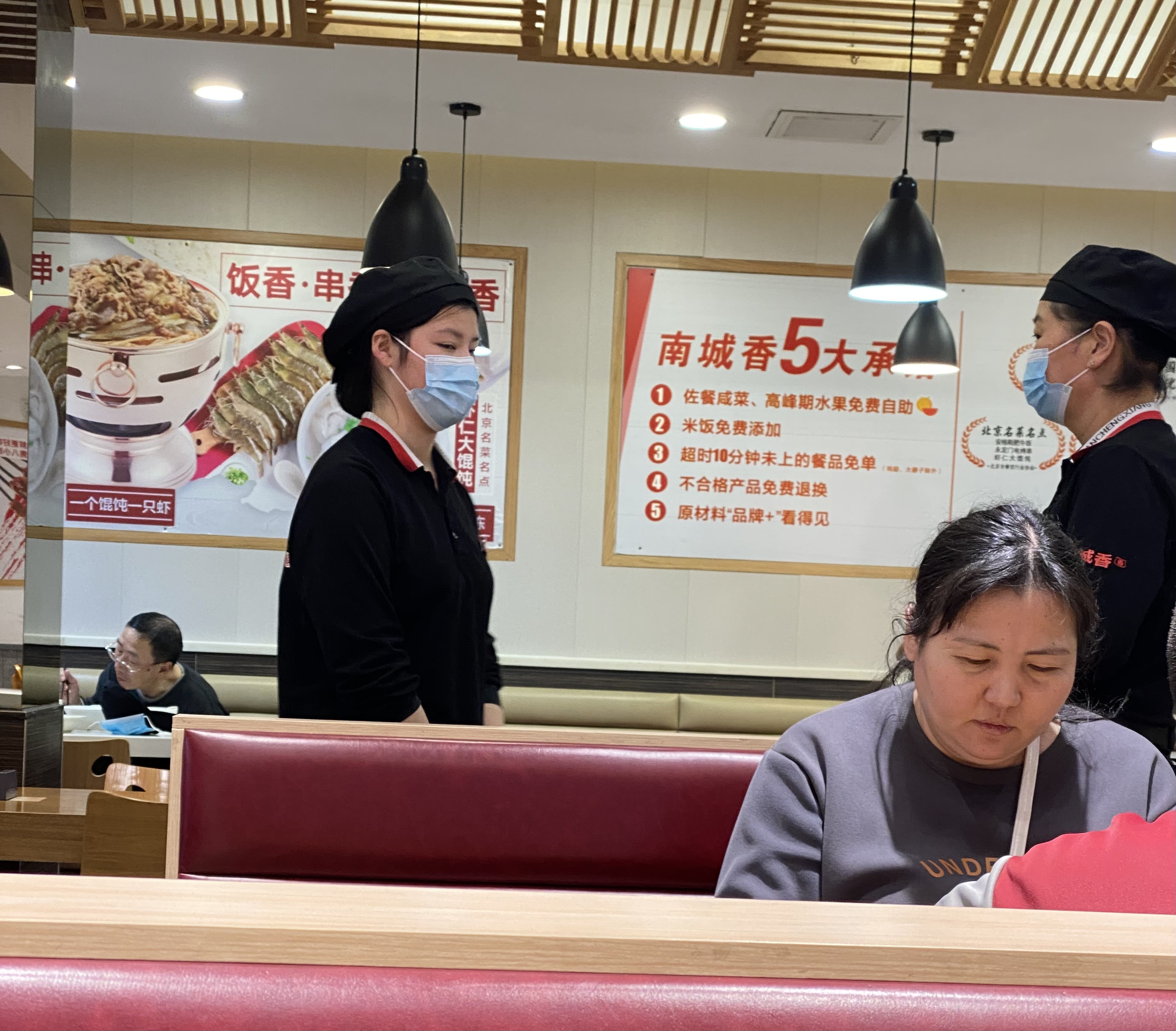 什么餐饮小店比较好经营,餐饮小白想开家餐饮店