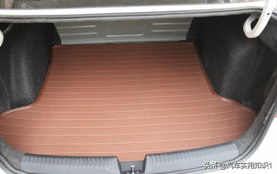 汽车后备箱垫要不要买带兜的,小车后备箱垫有必要买吗
