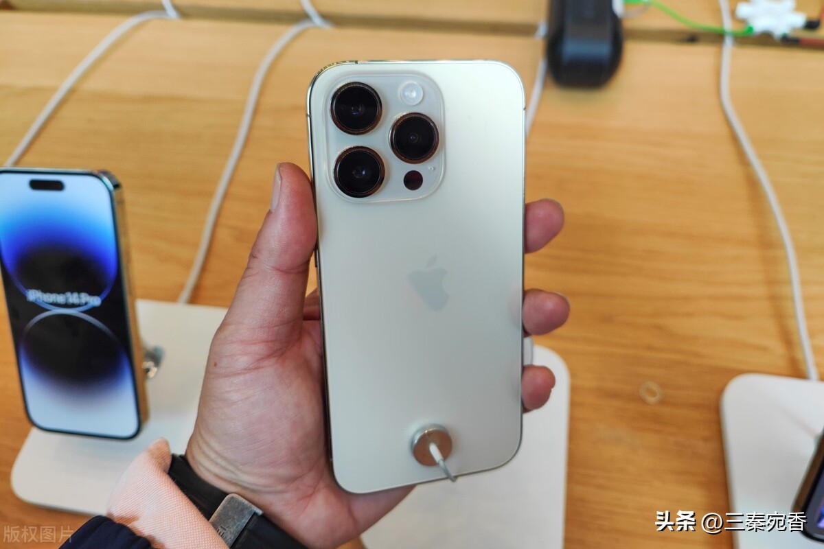 苹果手机华为手机小米手机,华为苹果小米手机对比