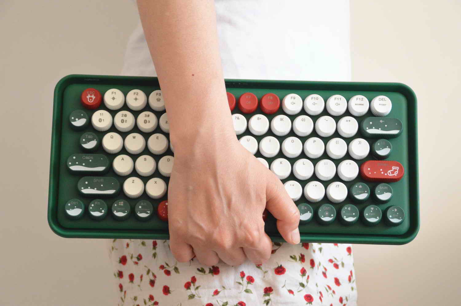 雷柏pre5键盘怎么样,雷柏e9000g多模无线刀锋键盘体验