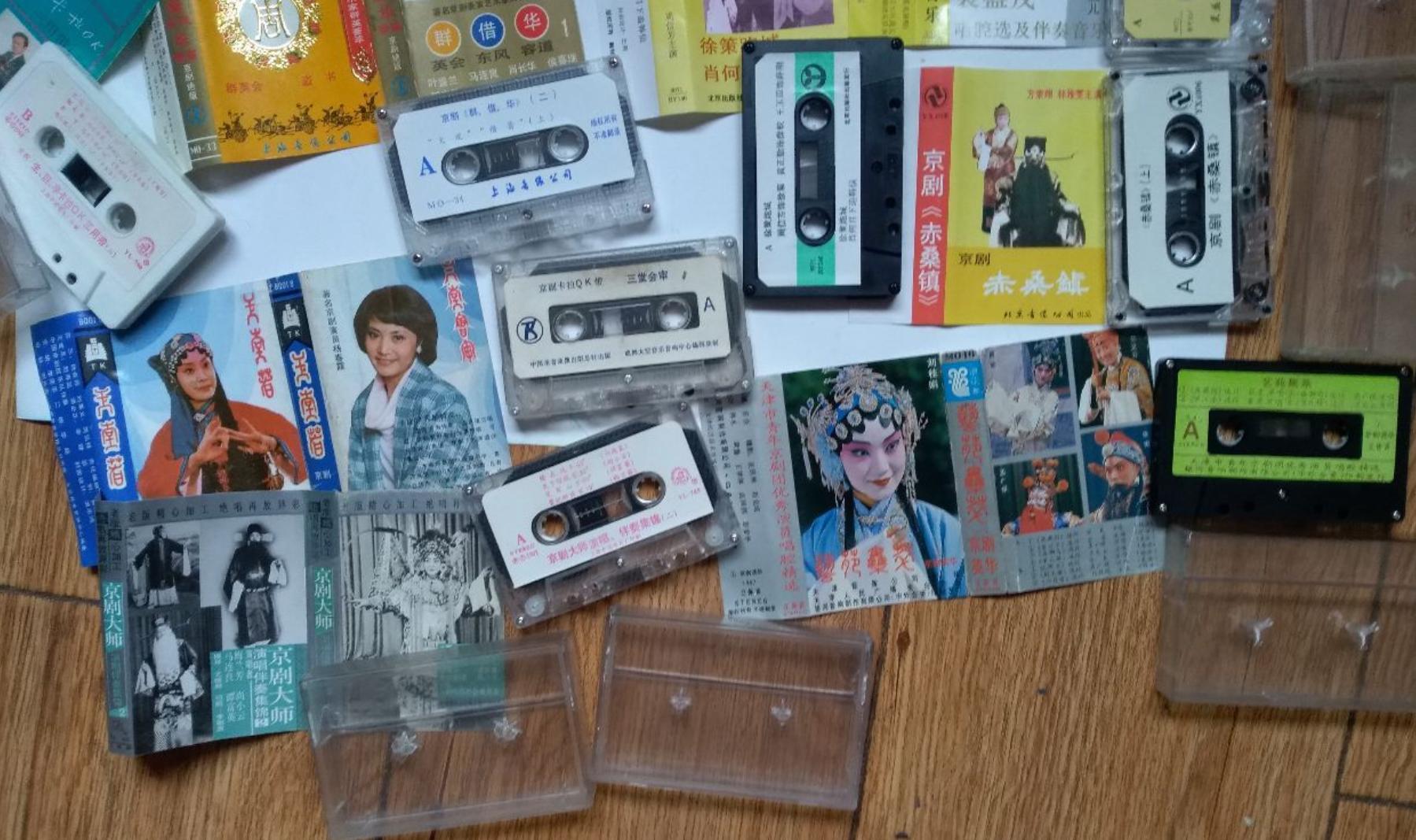 索尼最早的磁带随身听小磁带,索尼推出带mp3的cd随身听