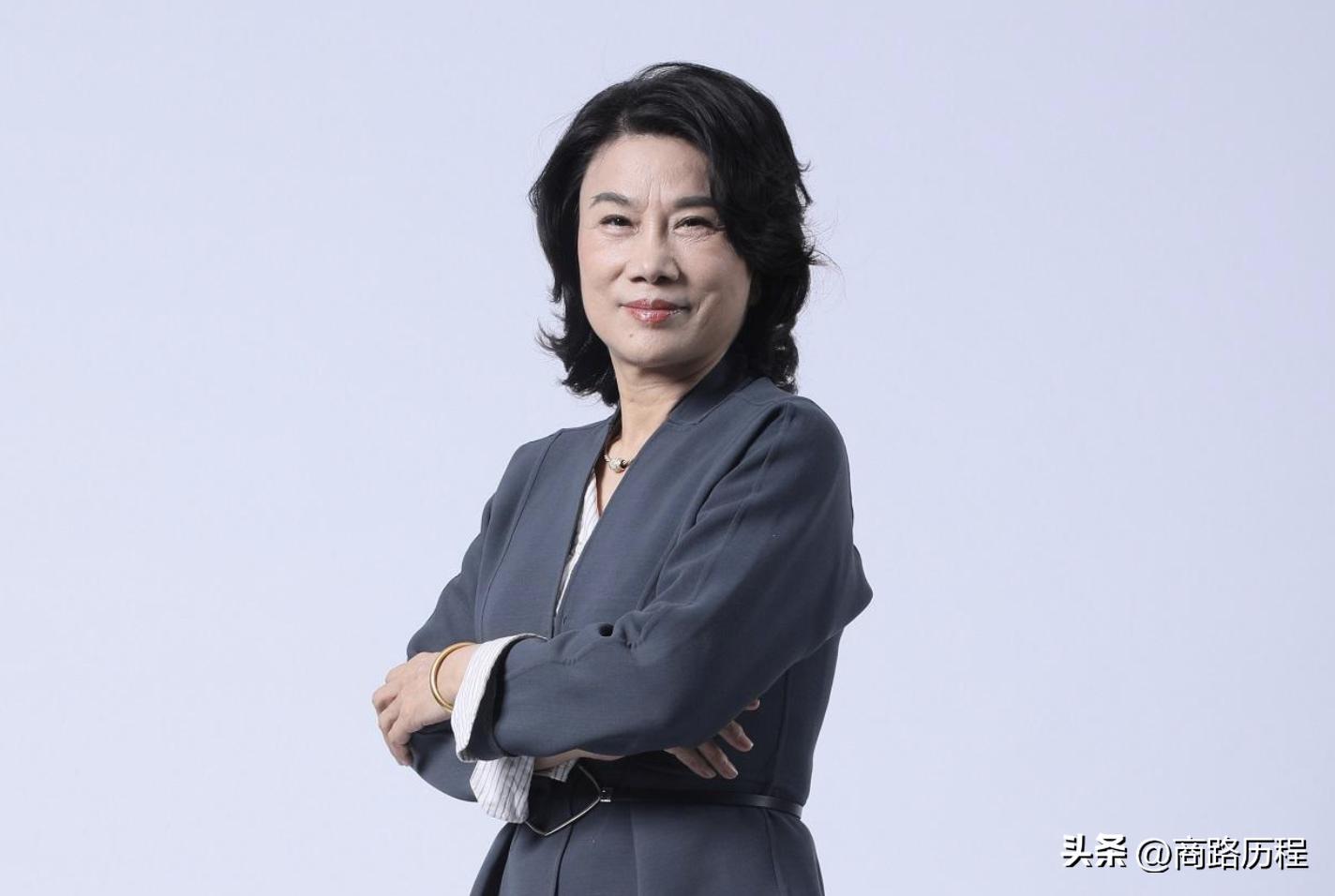 董明珠的创业经历简介,董明珠从一个家庭变成铁娘子