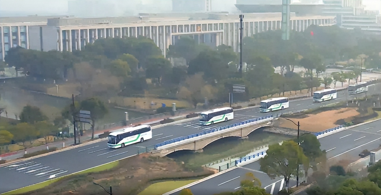 苏州金龙新能源混动厢货车,金龙汽车氢能源汽车订单