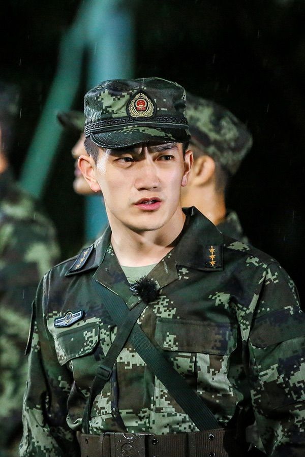 张馨予和何捷真的幸福吗,张馨予老公何捷的收入