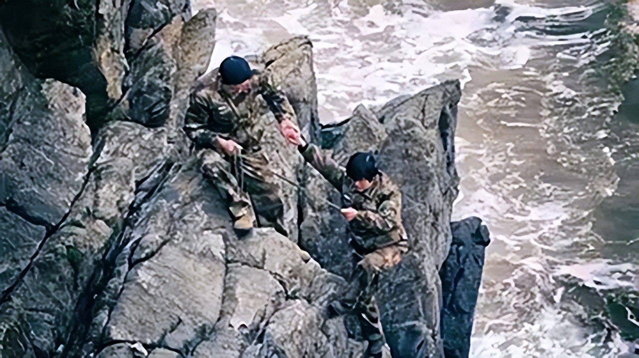 致敬夫妻坚守孤岛32年,夫妻独守孤岛三十二年