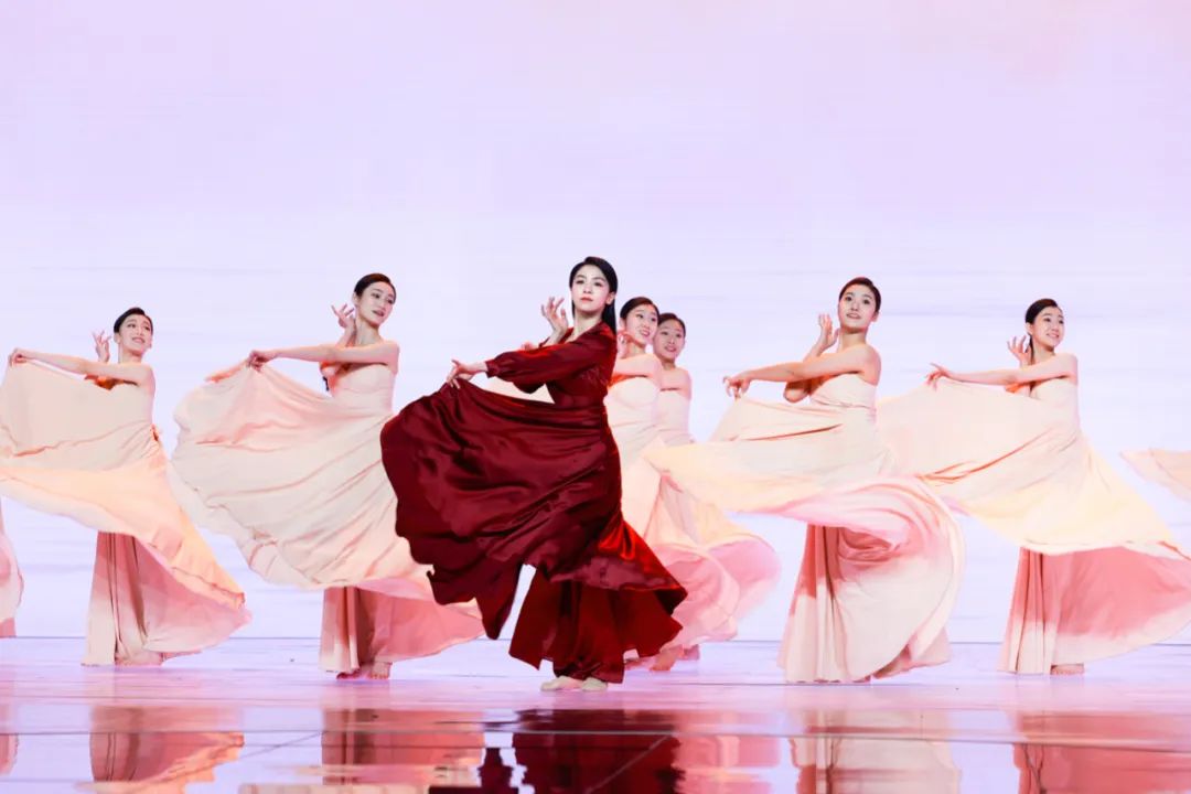 与潘基文见面视频,与潘基文合影