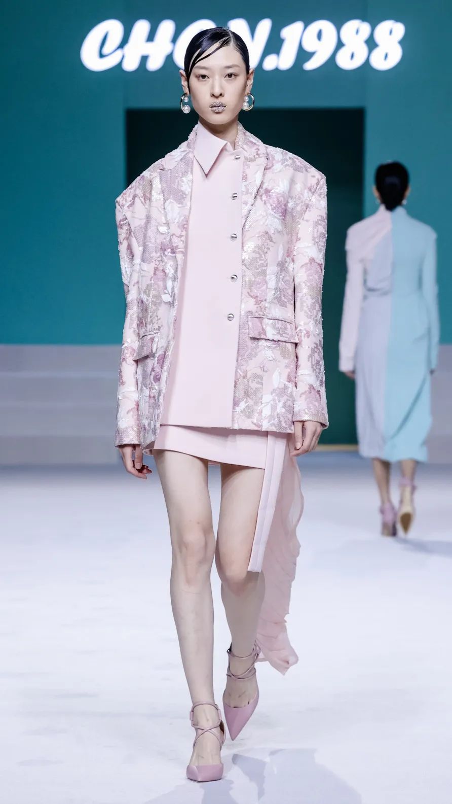 2023春季流行款式,2023年中年夏季流行款式