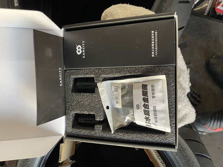 本田CB650R卡西堤外挂雾灯开箱安装