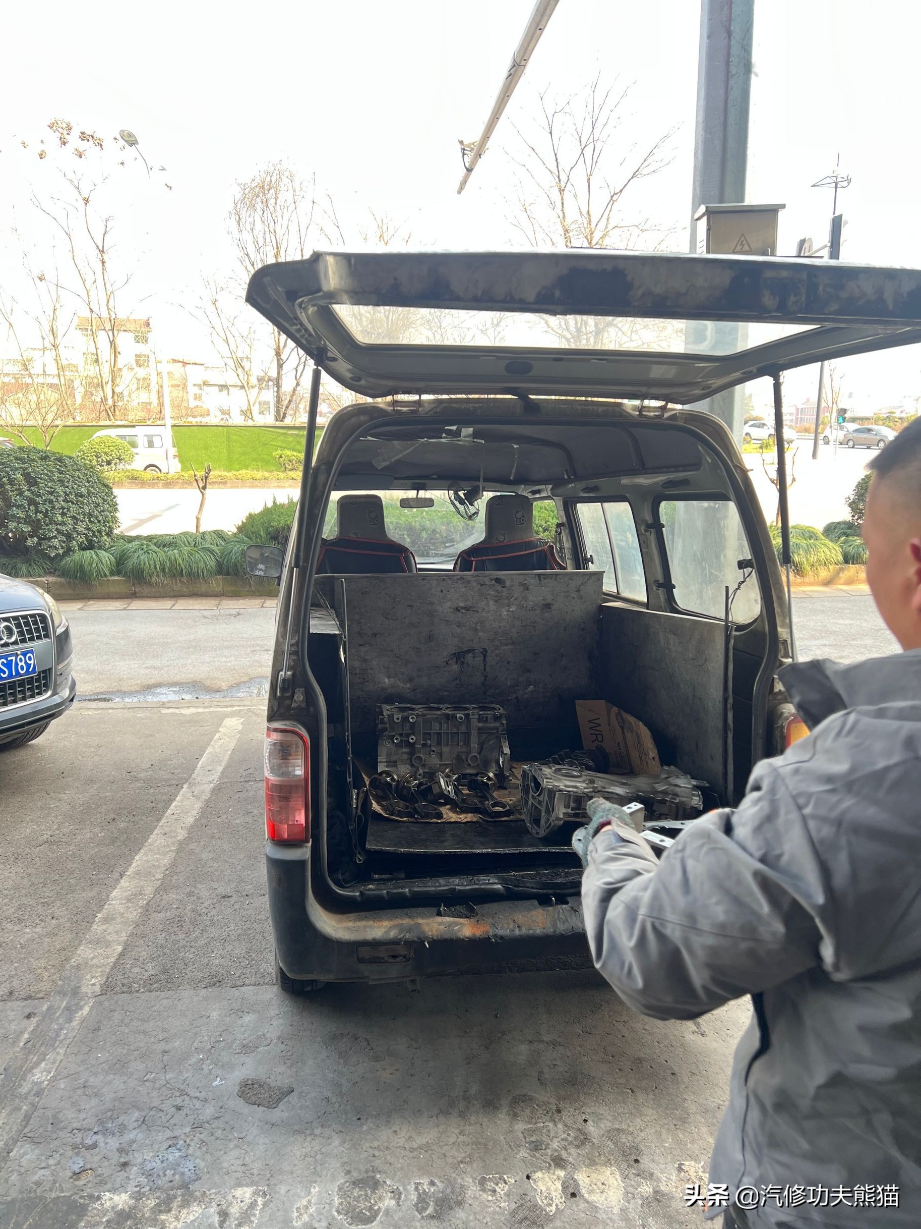 全新胜达大修,现代全新胜达9万公里烧机油