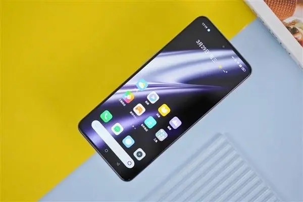 0-1999元性价比最高的手机,iqooneo5对比realmeneo2选哪个