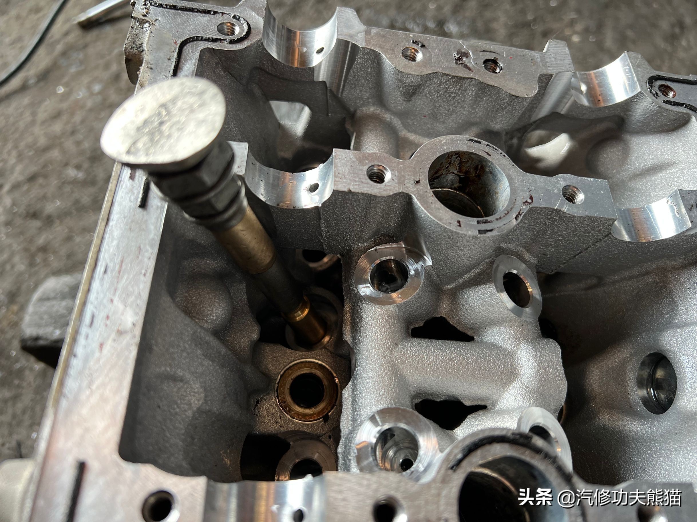 奥迪大众保时捷烧机油专修,2.0t奥迪a6烧机油吗