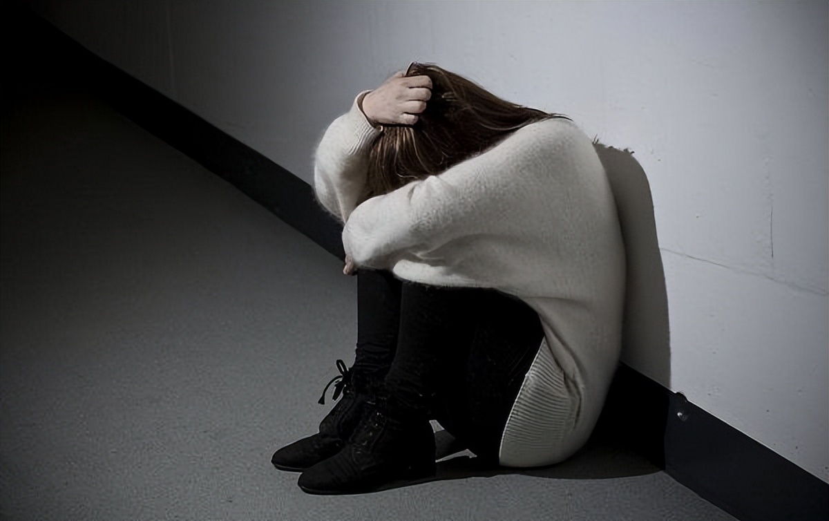 被黑人男友感染艾滋后，中国女大学生公开病情出版日记，警示世人