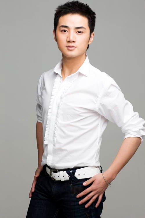 余少群当年有多火,余少群的巅峰时期