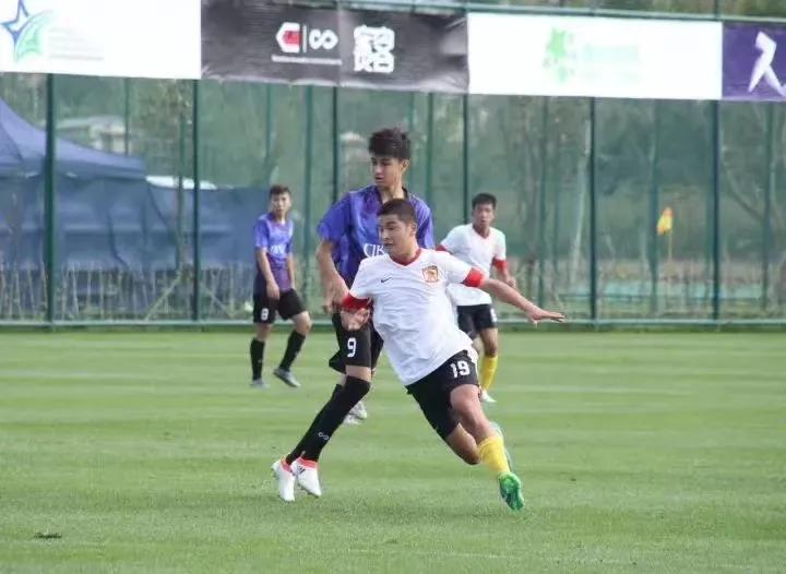 新疆天山雪豹足球俱乐部达尼亚尔,凯赛尔新疆足球