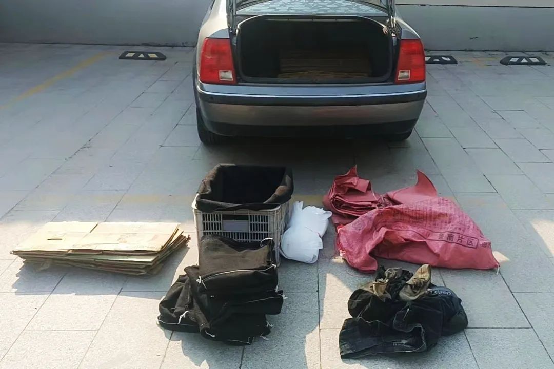 一线警事斩黑手,一线警讯盗窃案