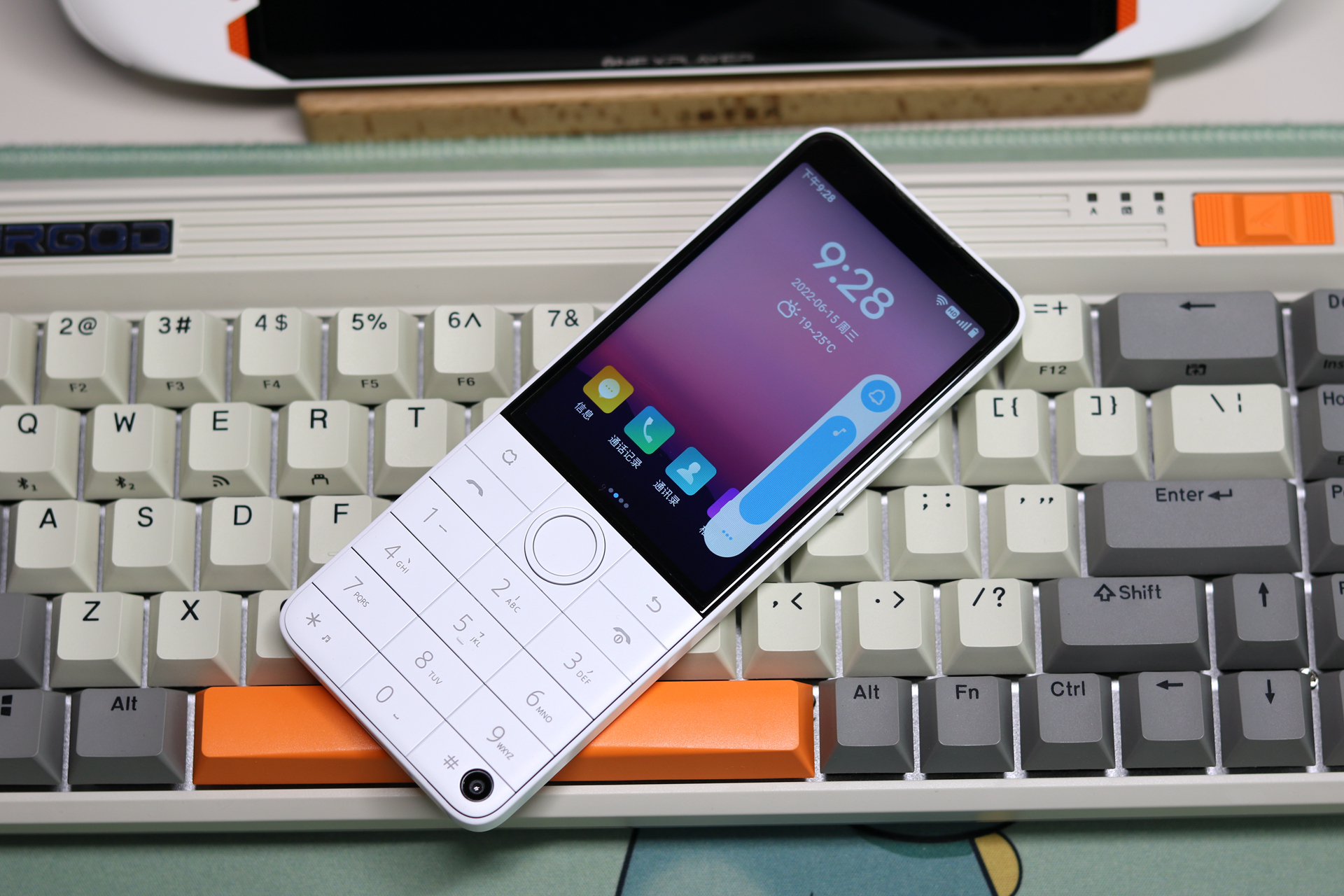 小米多亲f22pro标准版,多亲手机f22pro