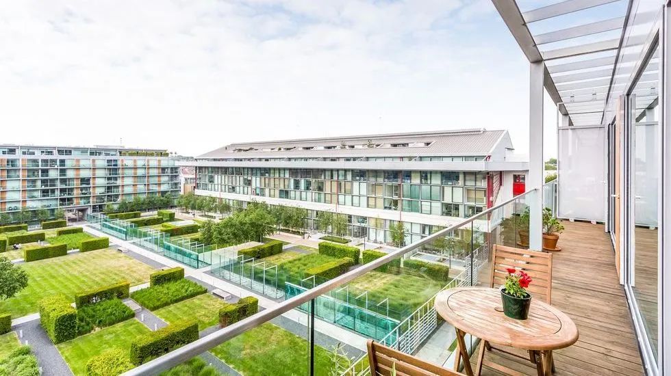 “转移兵工厂”｜百年足球俱乐部产业振兴带动区域升级的城市更新