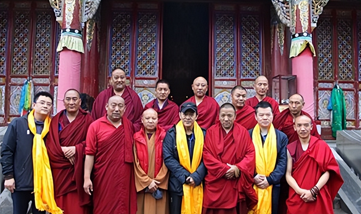 阿兰九眼天珠和李连杰的九眼天珠,最牛的富婆