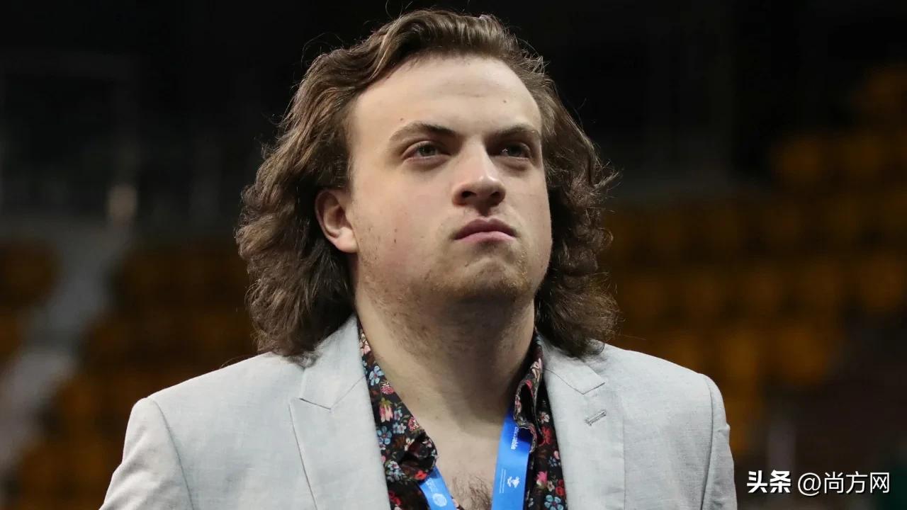 象棋大师作弊被抓,国际象棋大师作弊