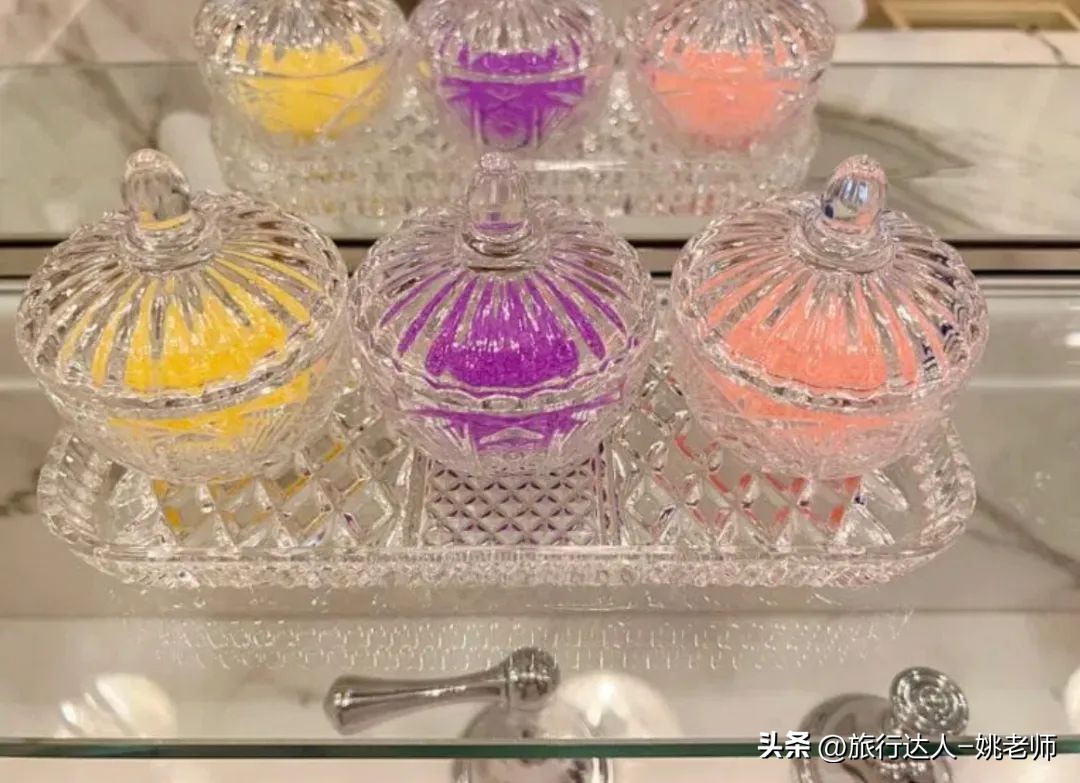 日本丽思卡尔顿酒店阴雨天高级感,大阪奢华酒店