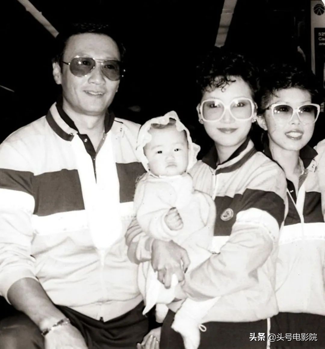 84岁谢贤与女友重燃爱火,谢贤84岁和初恋重温旧情