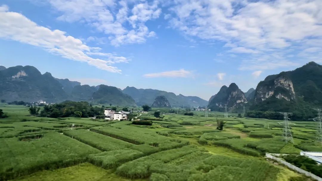 贵南高铁开通贵阳到广州,贵南高铁开通后南宁到重庆要多久