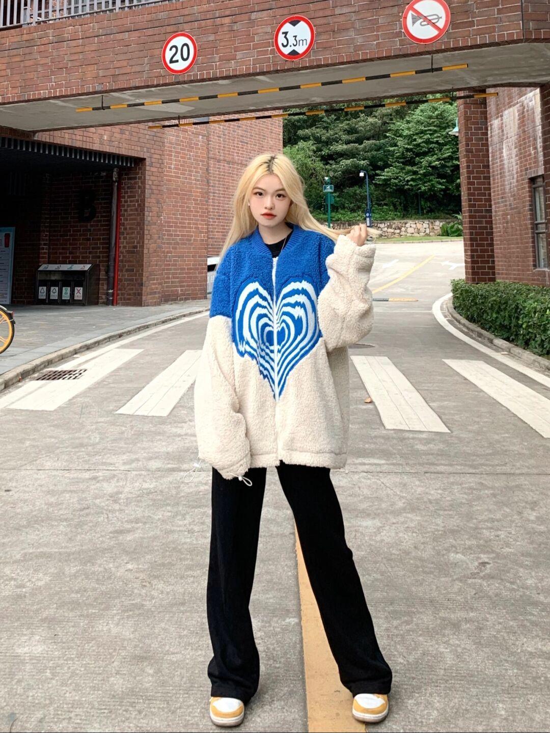 秋冬季高级感羊羔绒外套慵懒风,软糯糯羊羔绒外套